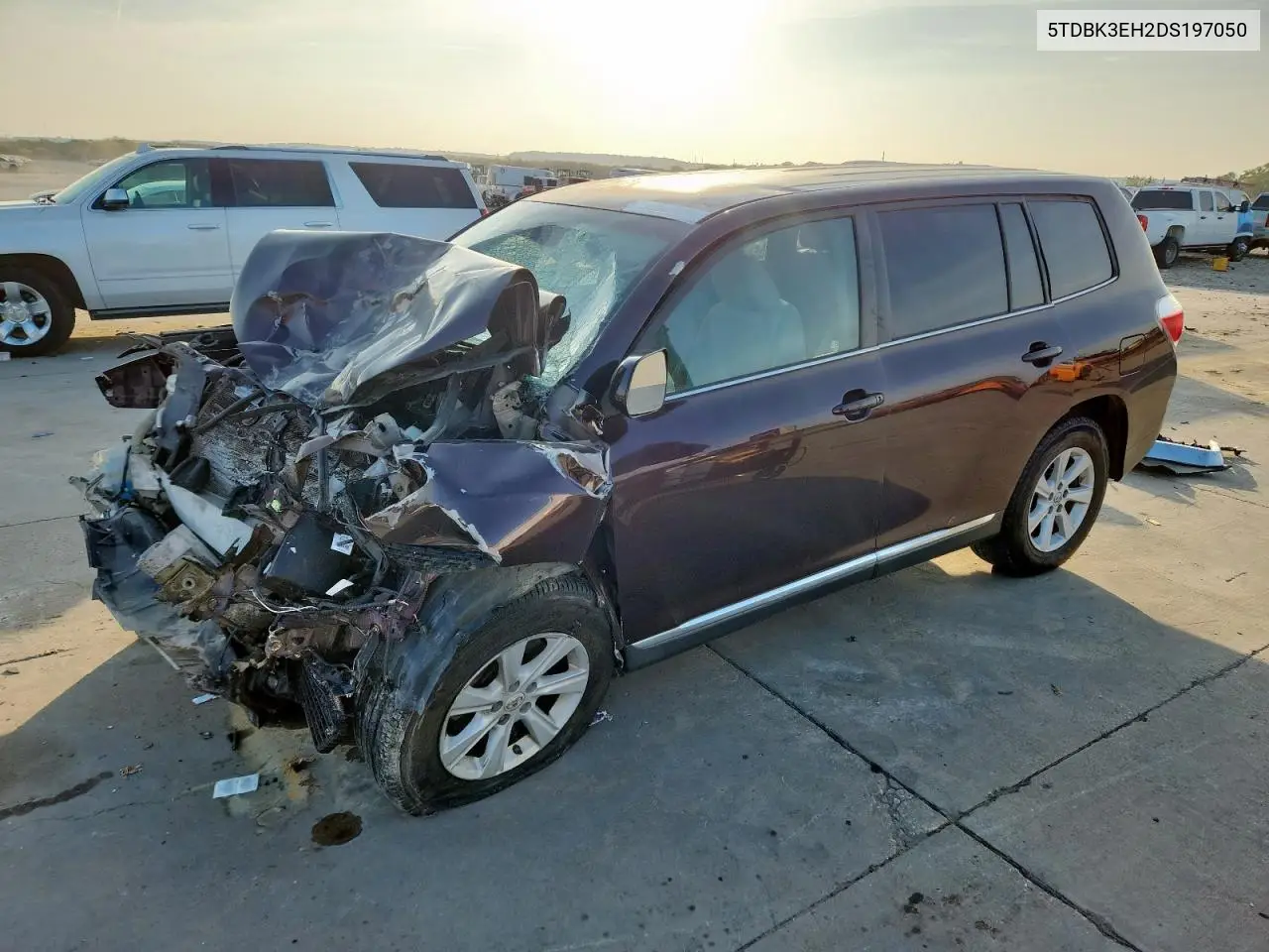 5TDBK3EH2DS197050 2013 Toyota Highlander Base