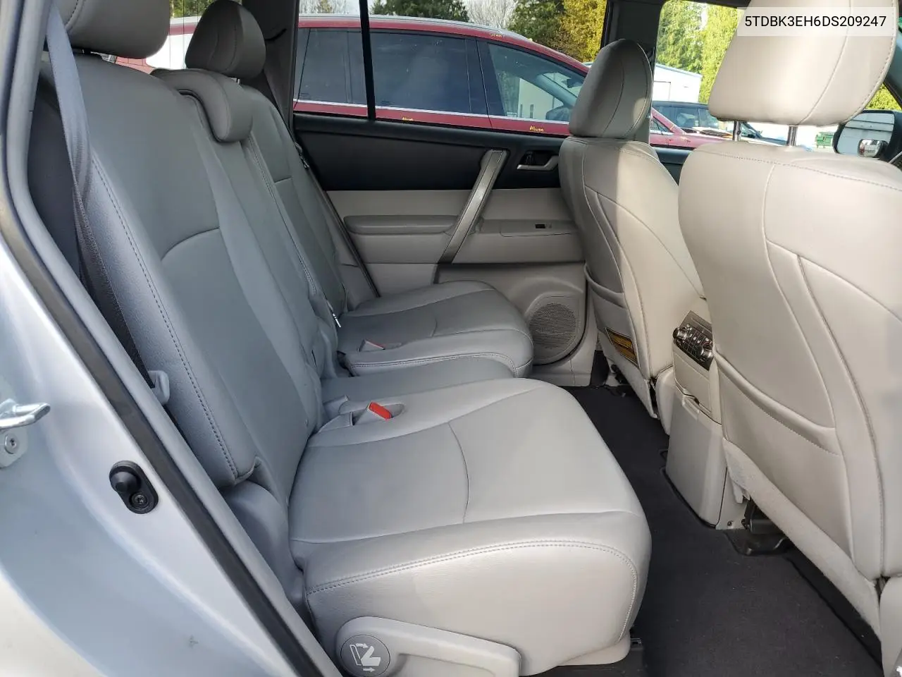 5TDBK3EH6DS209247 2013 Toyota Highlander Base