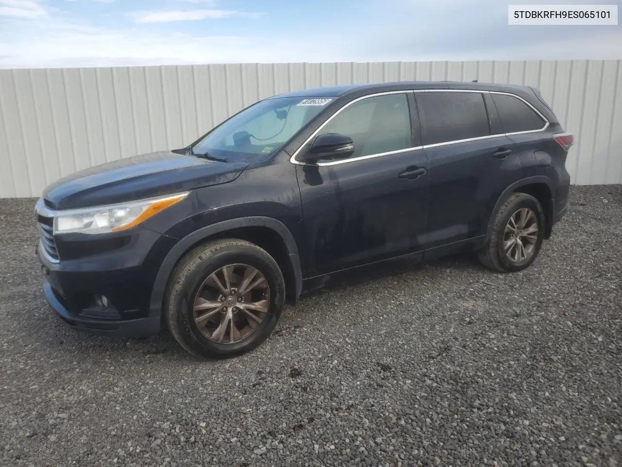 5TDBKRFH9ES065101 2014 Toyota Highlander Le