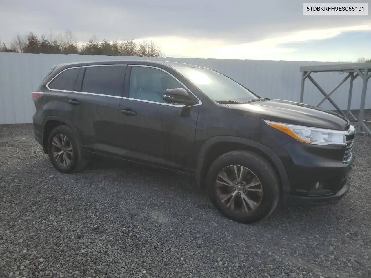 5TDBKRFH9ES065101 2014 Toyota Highlander Le