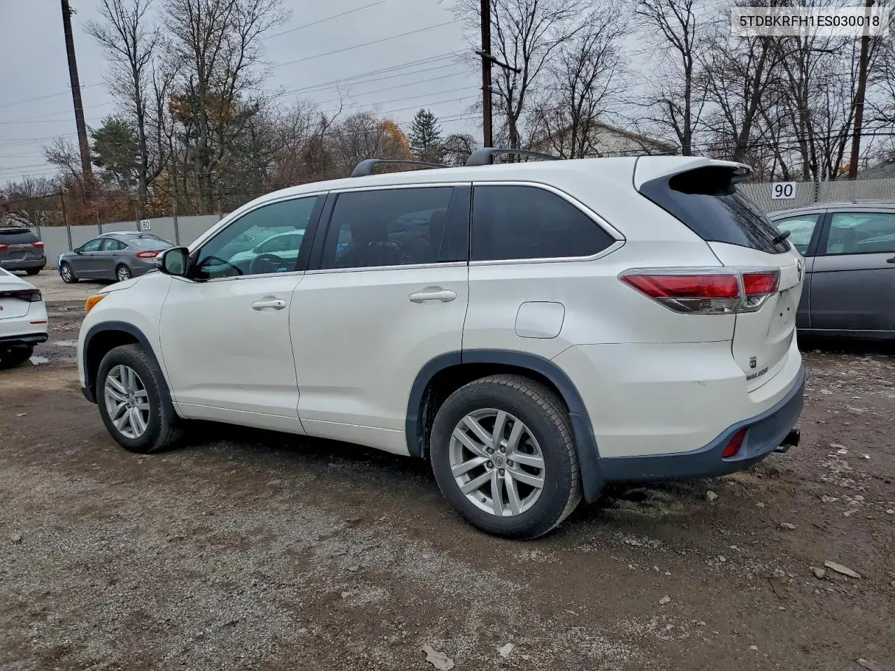 5TDBKRFH1ES030018 2014 Toyota Highlander Le