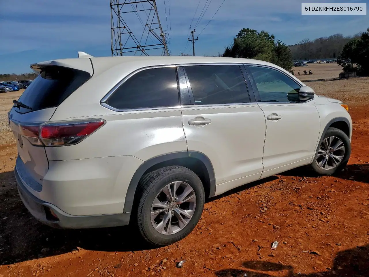 5TDZKRFH2ES016790 2014 Toyota Highlander Le