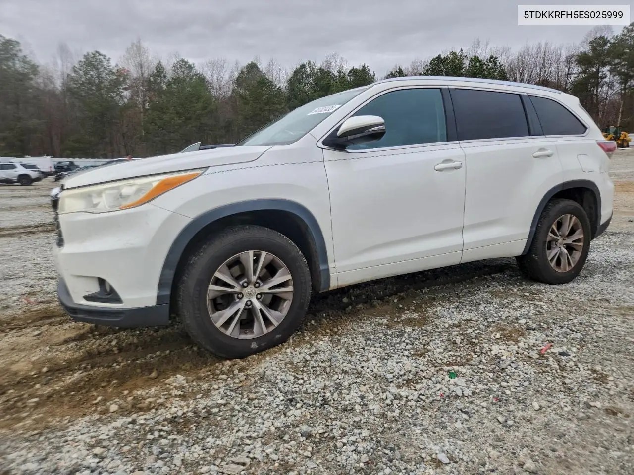 5TDKKRFH5ES025999 2014 Toyota Highlander Xle