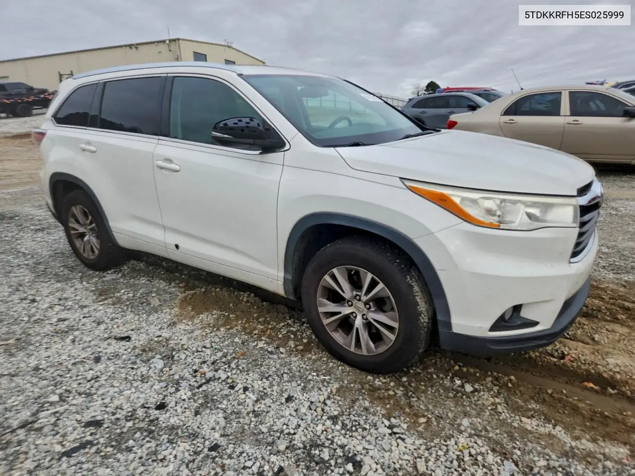 5TDKKRFH5ES025999 2014 Toyota Highlander Xle