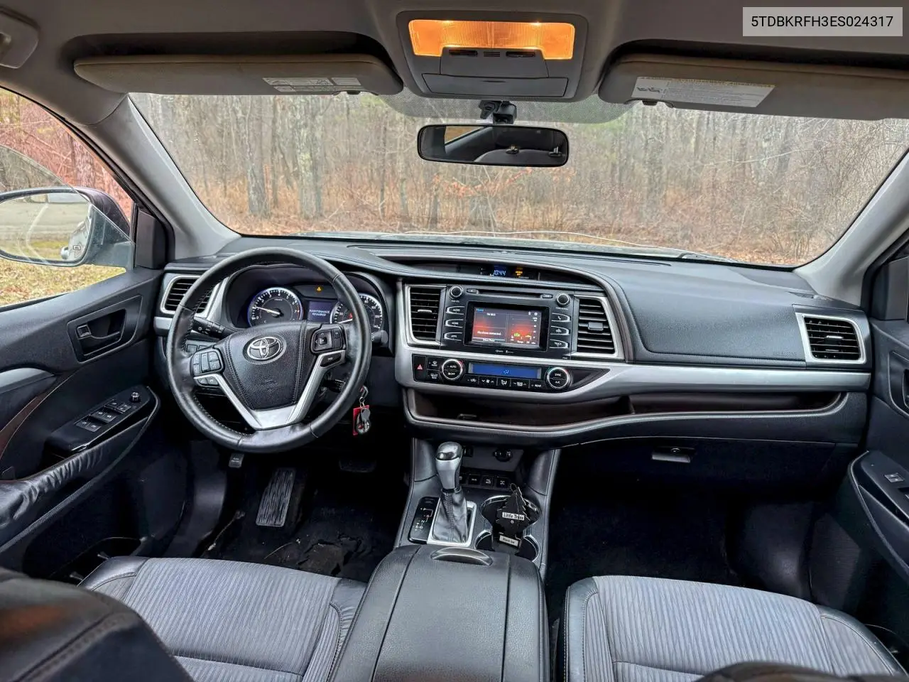 5TDBKRFH3ES024317 2014 Toyota Highlander Le