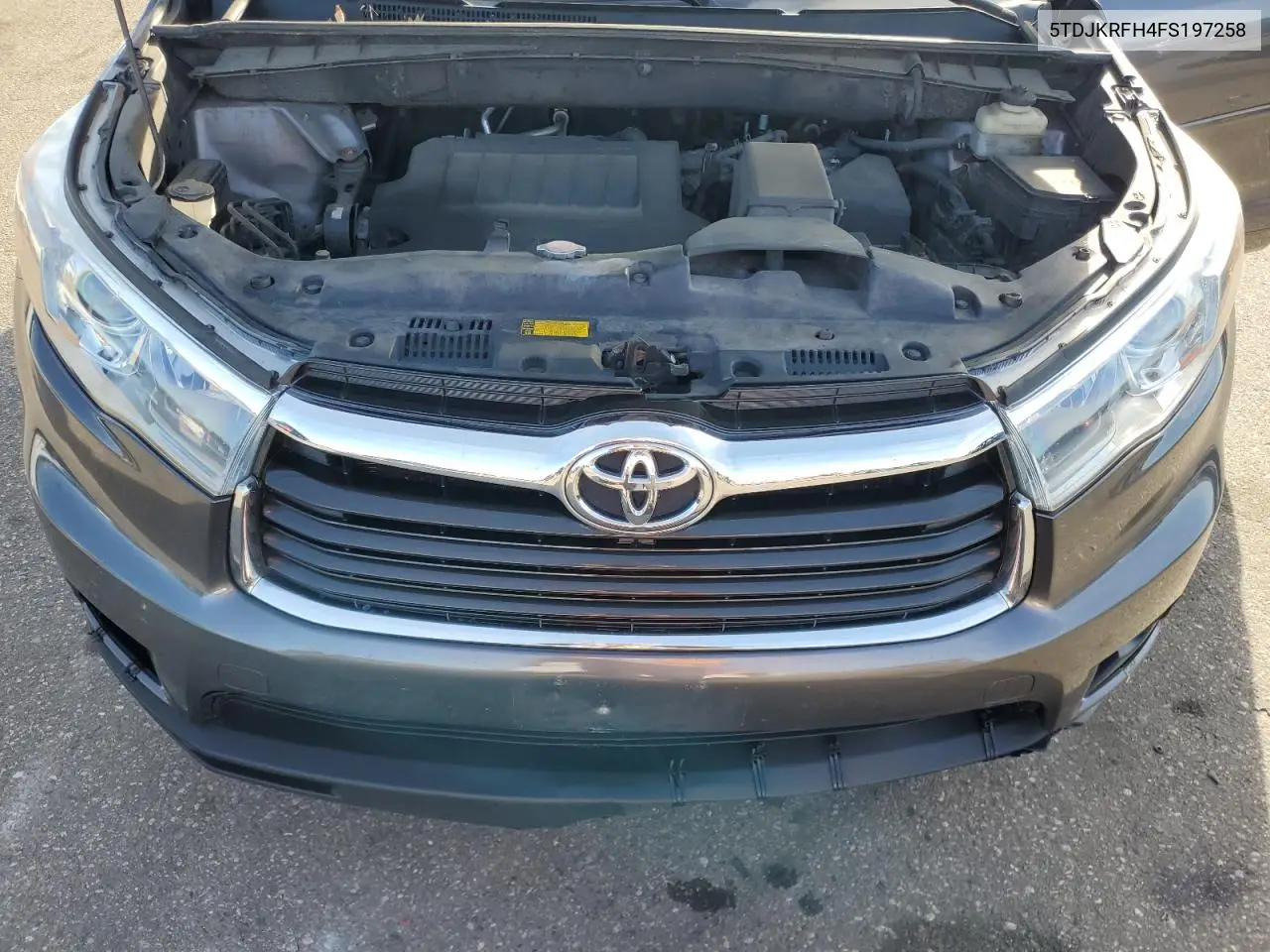 5TDJKRFH4FS197258 2015 Toyota Highlander Xle