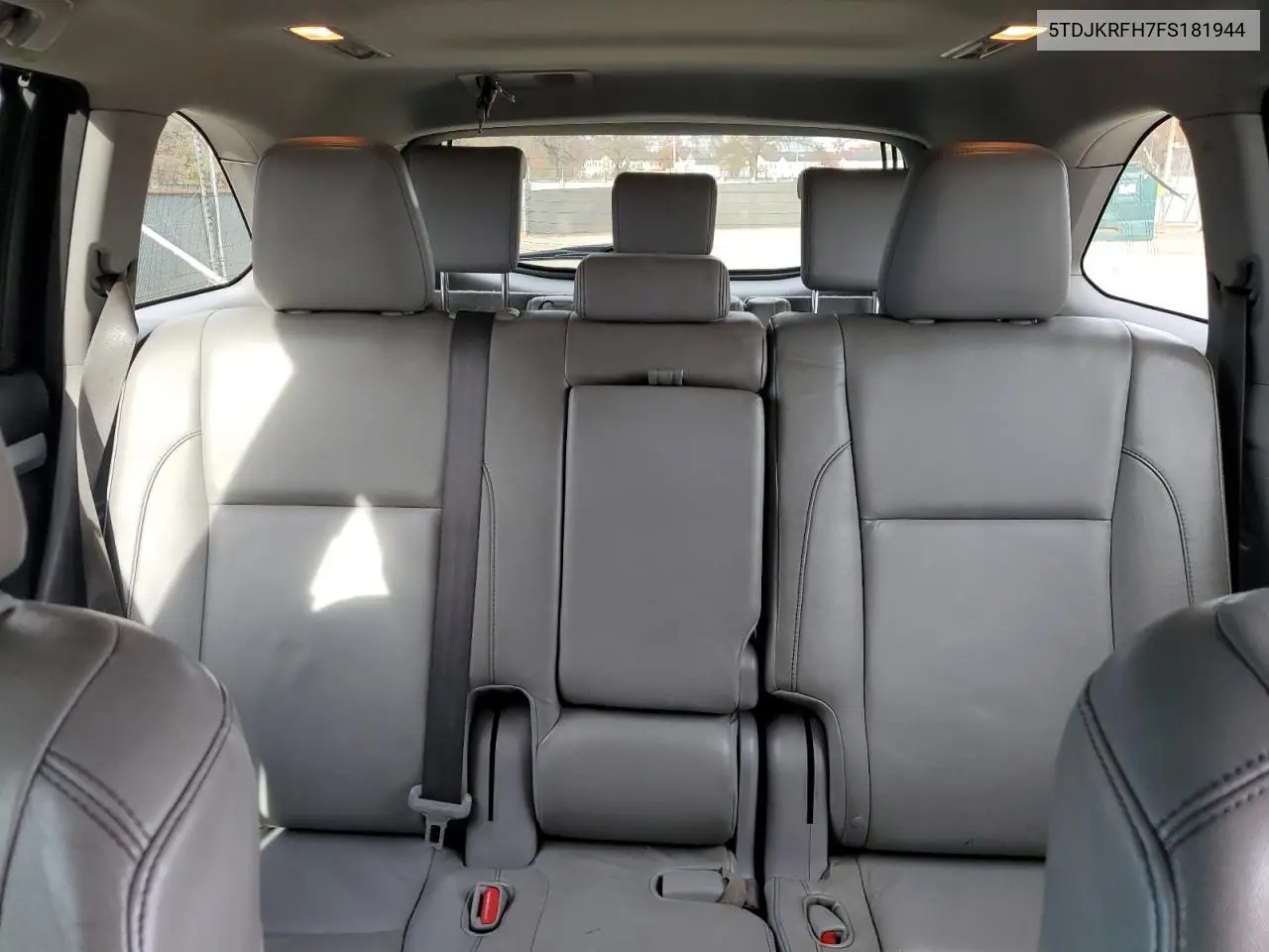 5TDJKRFH7FS181944 2015 Toyota Highlander Xle