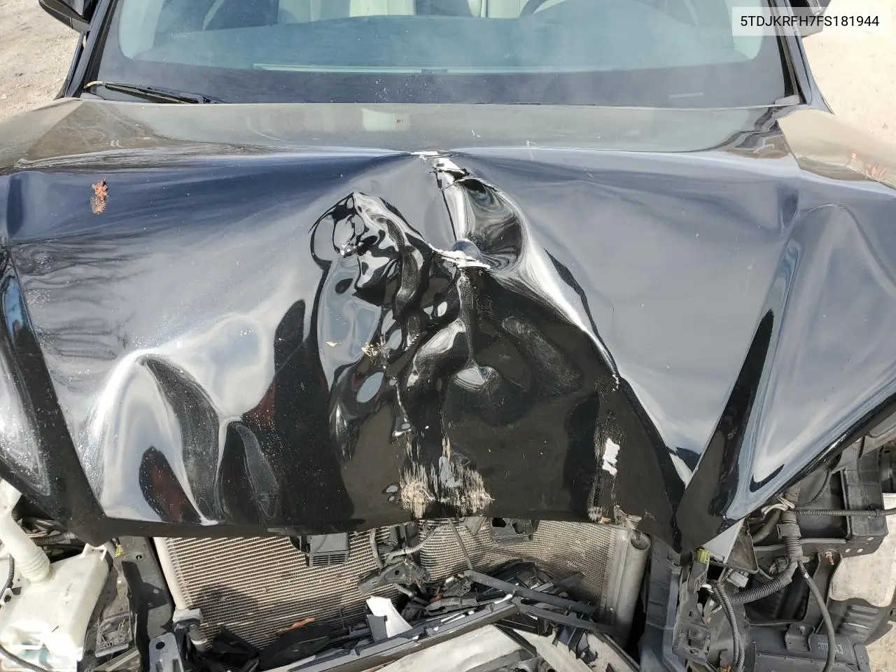 5TDJKRFH7FS181944 2015 Toyota Highlander Xle