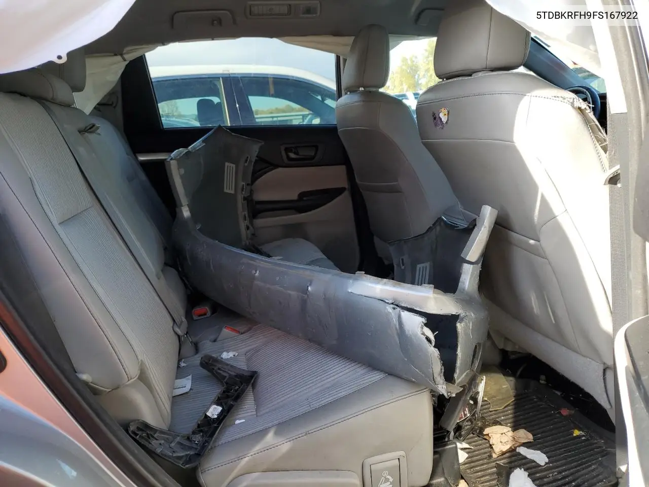 5TDBKRFH9FS167922 2015 Toyota Highlander Le