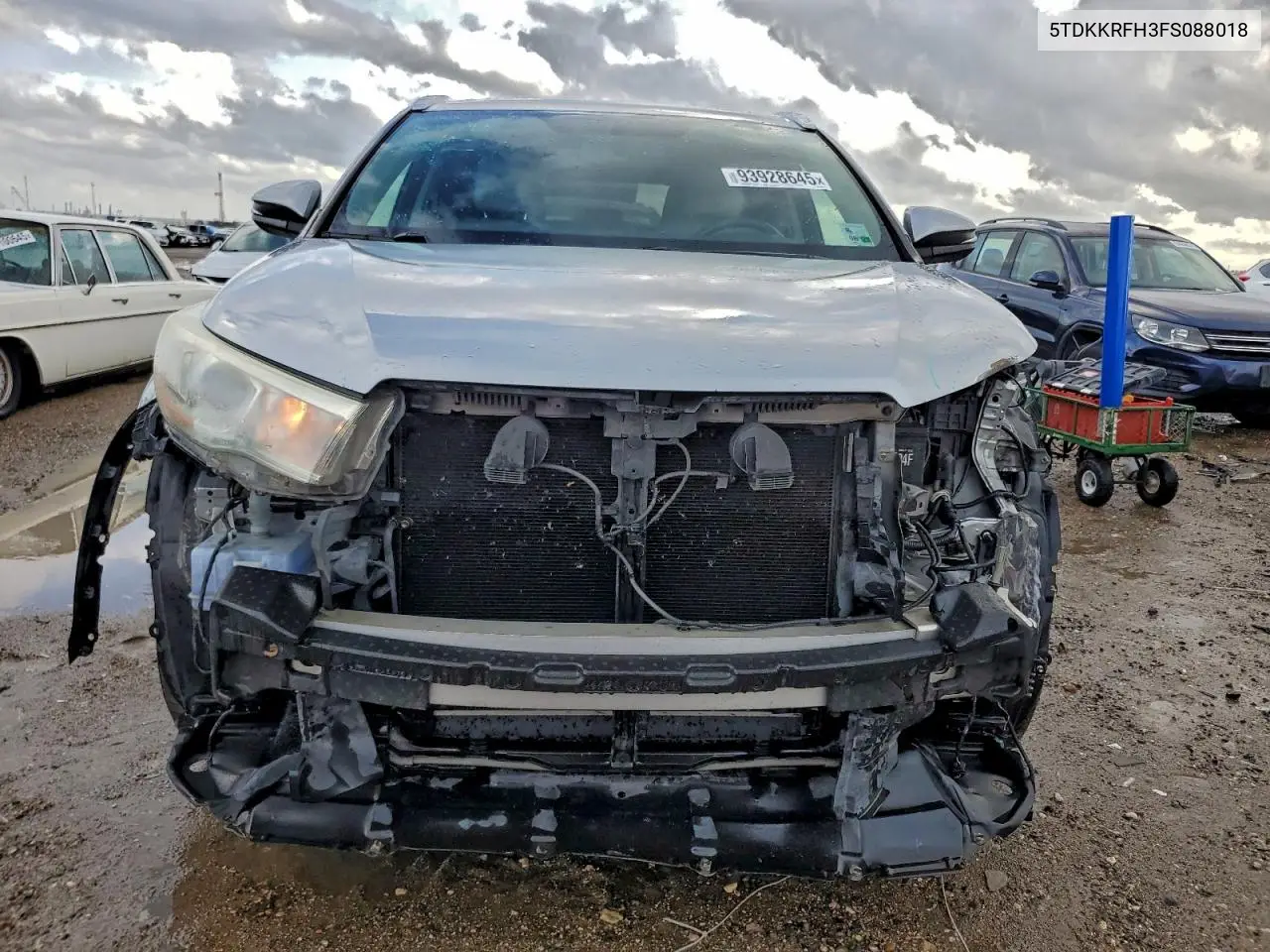 5TDKKRFH3FS088018 2015 Toyota Highlander Xle