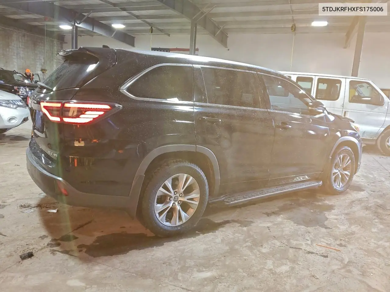 5TDJKRFHXFS175006 2015 Toyota Highlander Xle
