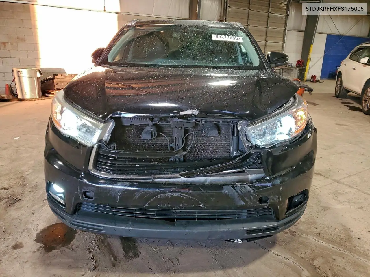 5TDJKRFHXFS175006 2015 Toyota Highlander Xle