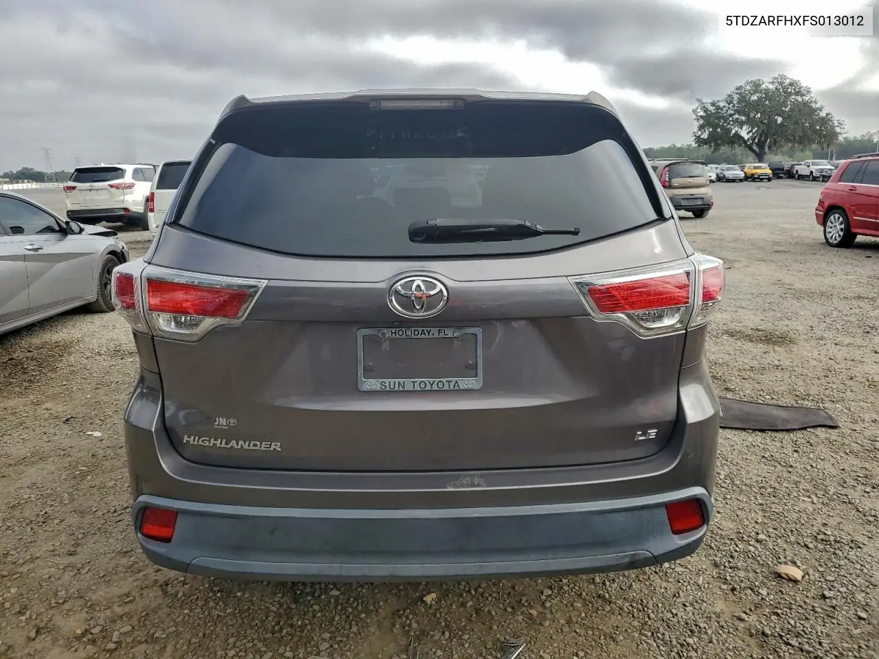 5TDZARFHXFS013012 2015 Toyota Highlander Le