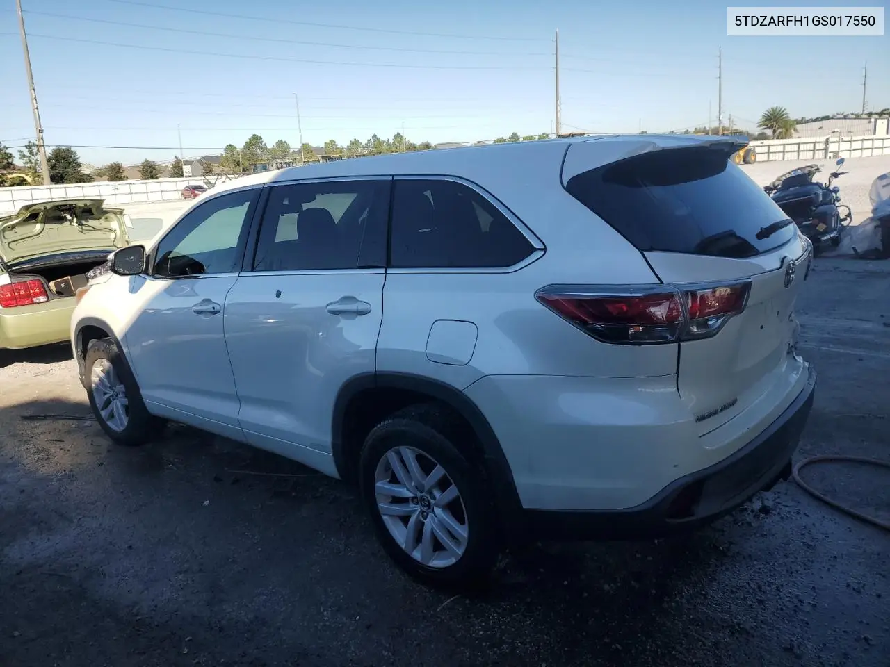 5TDZARFH1GS017550 2016 Toyota Highlander Le
