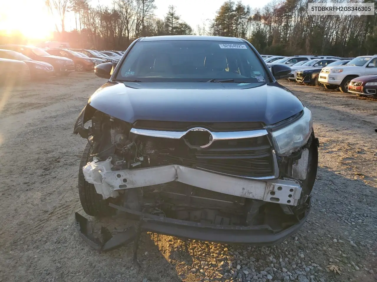5TDBKRFH2GS346305 2016 Toyota Highlander Le