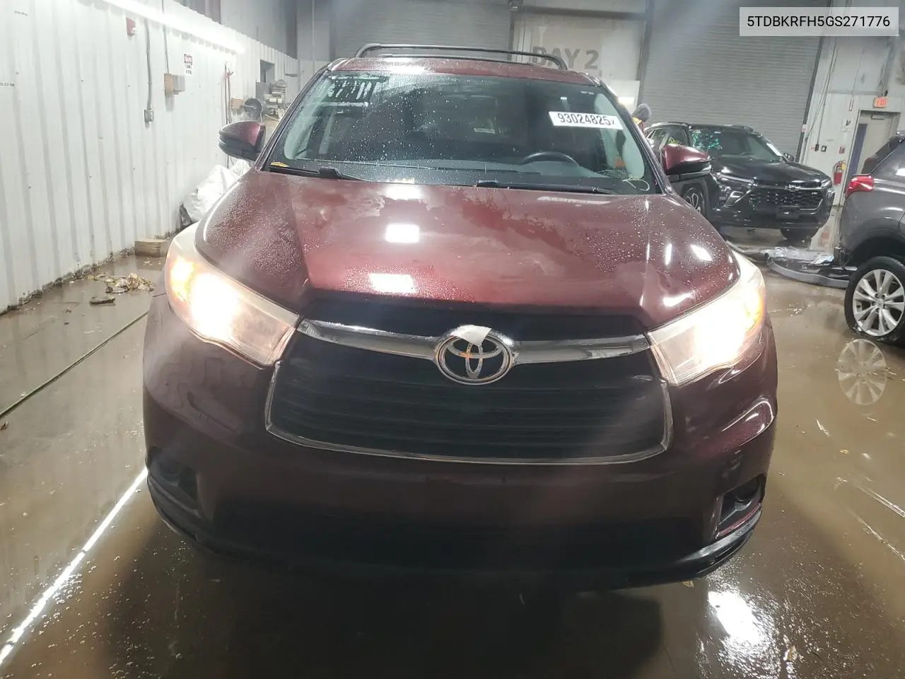 5TDBKRFH5GS271776 2016 Toyota Highlander Le