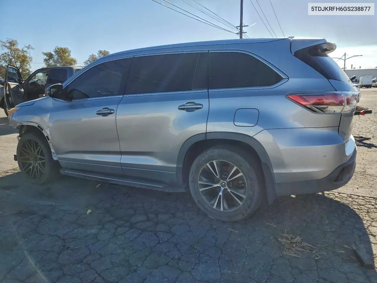 5TDJKRFH6GS238877 2016 Toyota Highlander Xle