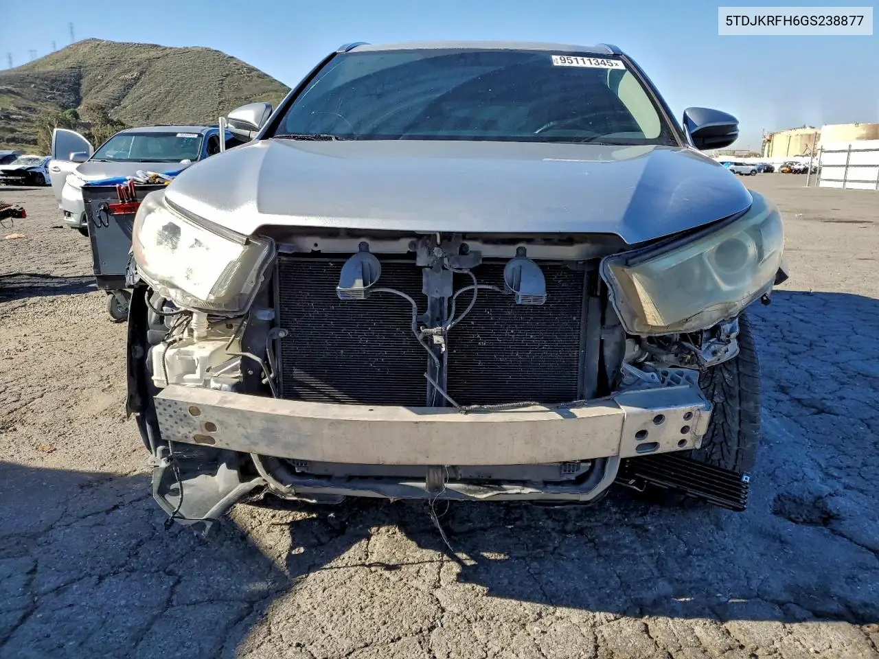 5TDJKRFH6GS238877 2016 Toyota Highlander Xle