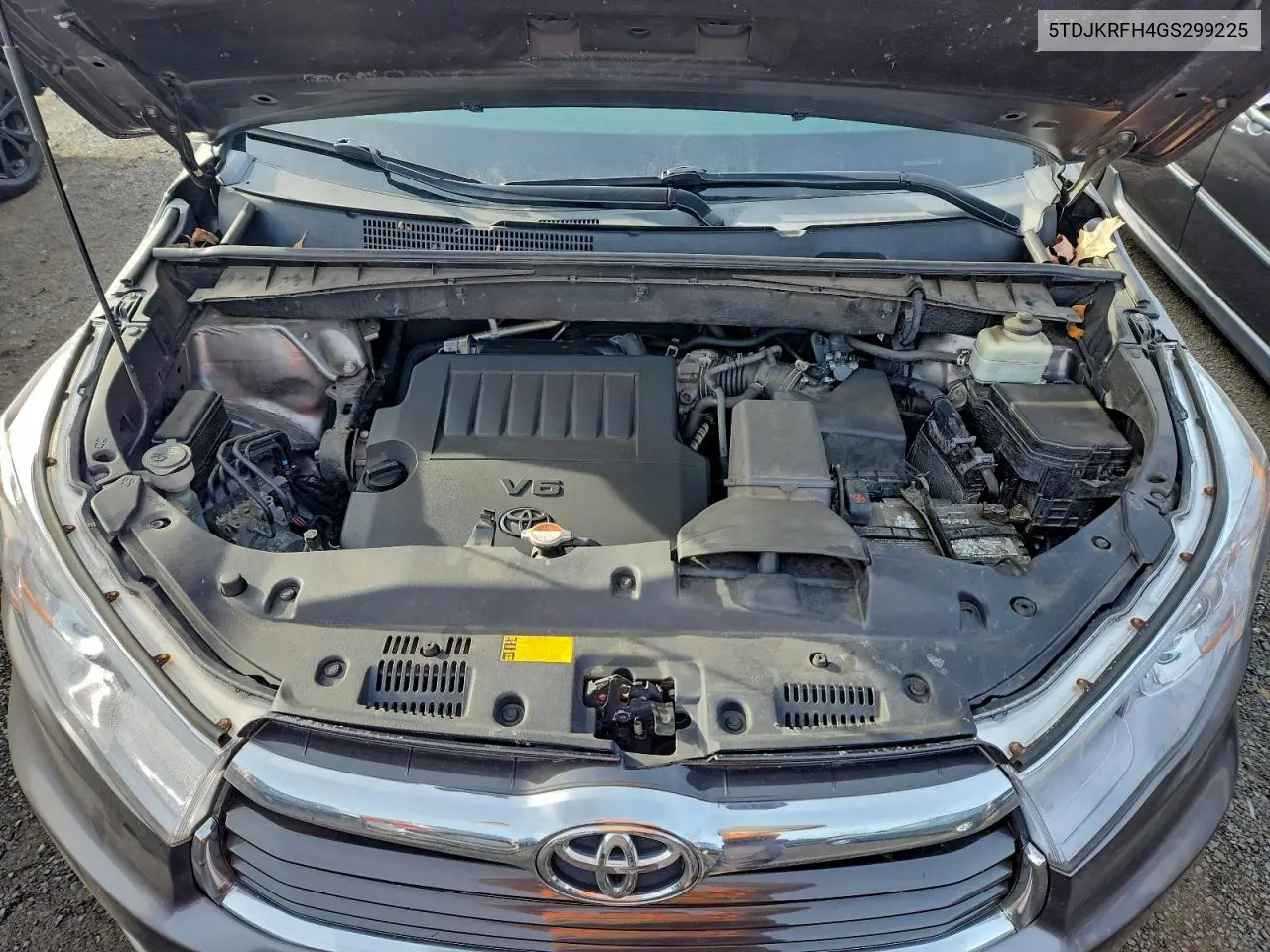 5TDJKRFH4GS299225 2016 Toyota Highlander Xle