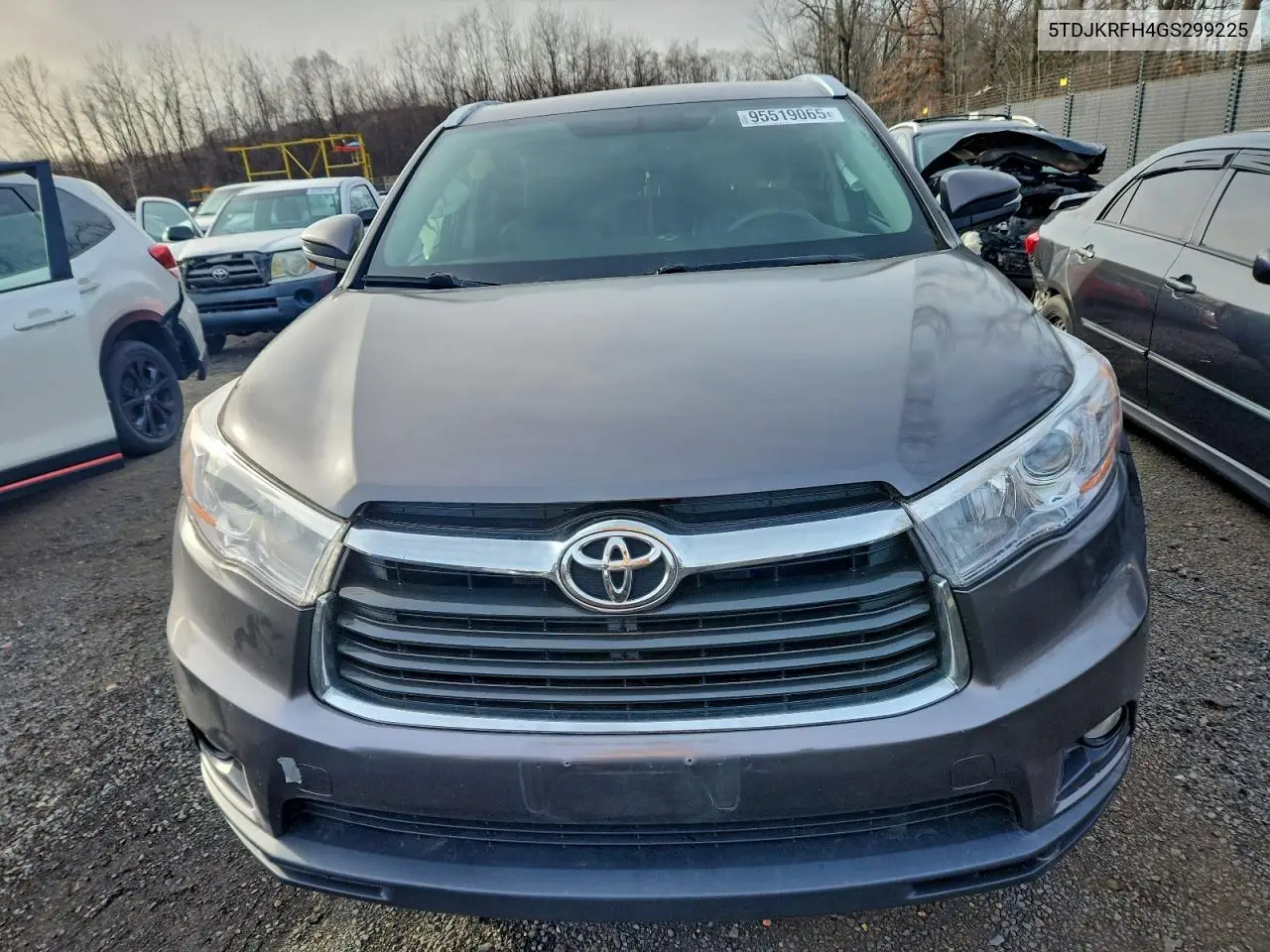 5TDJKRFH4GS299225 2016 Toyota Highlander Xle
