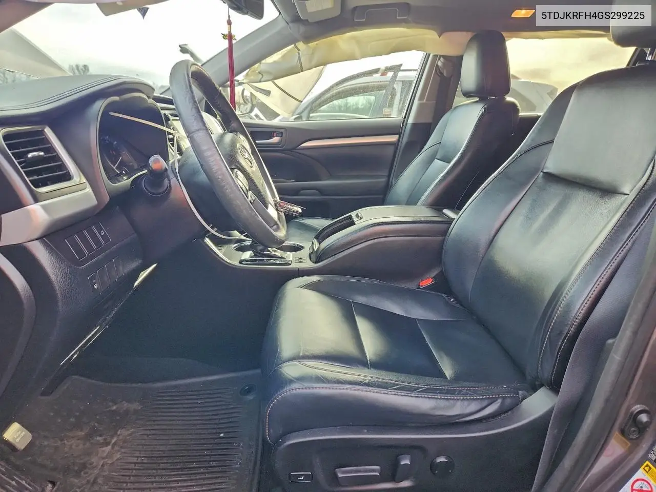5TDJKRFH4GS299225 2016 Toyota Highlander Xle