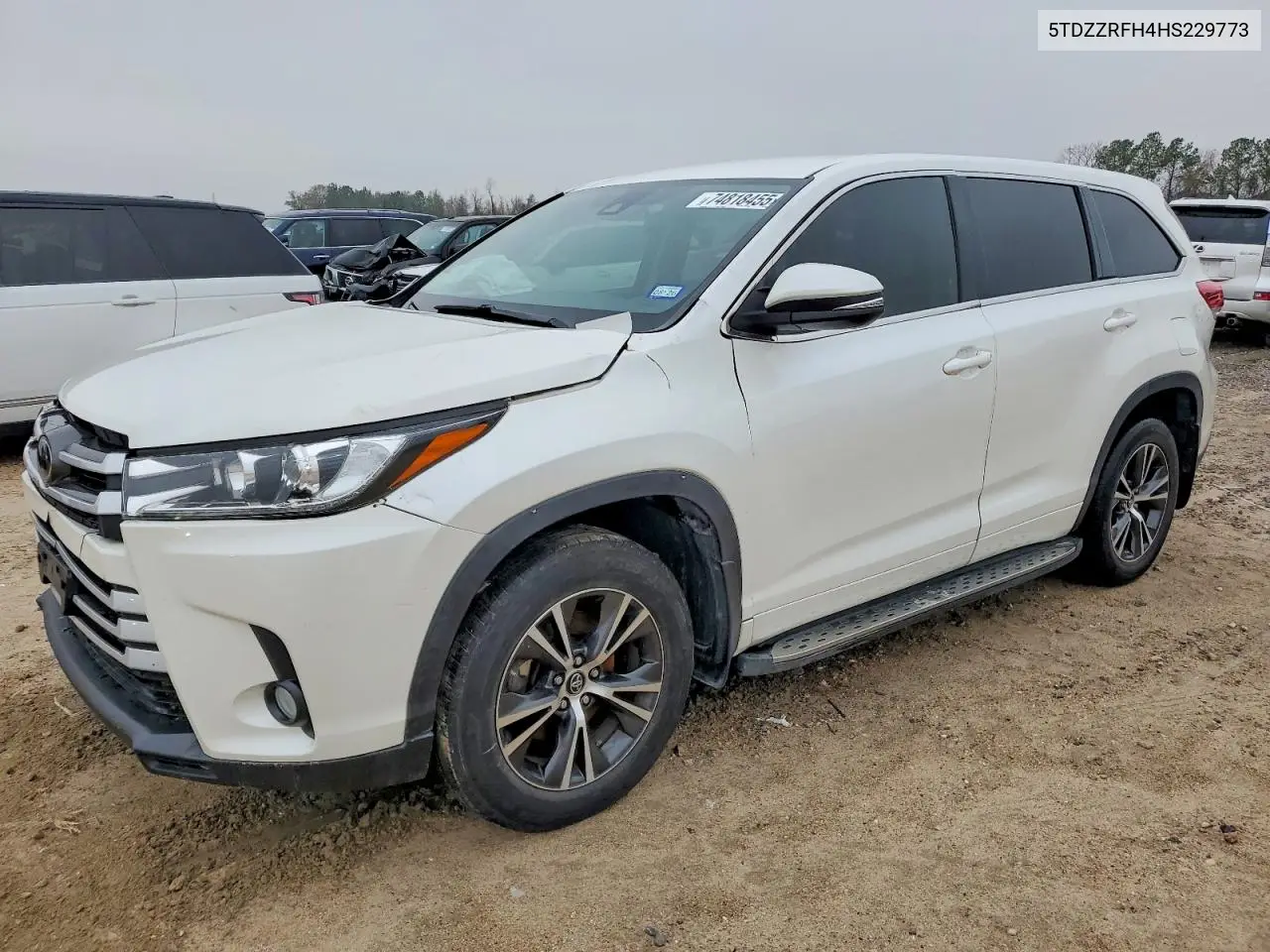 5TDZZRFH4HS229773 2017 Toyota Highlander Le