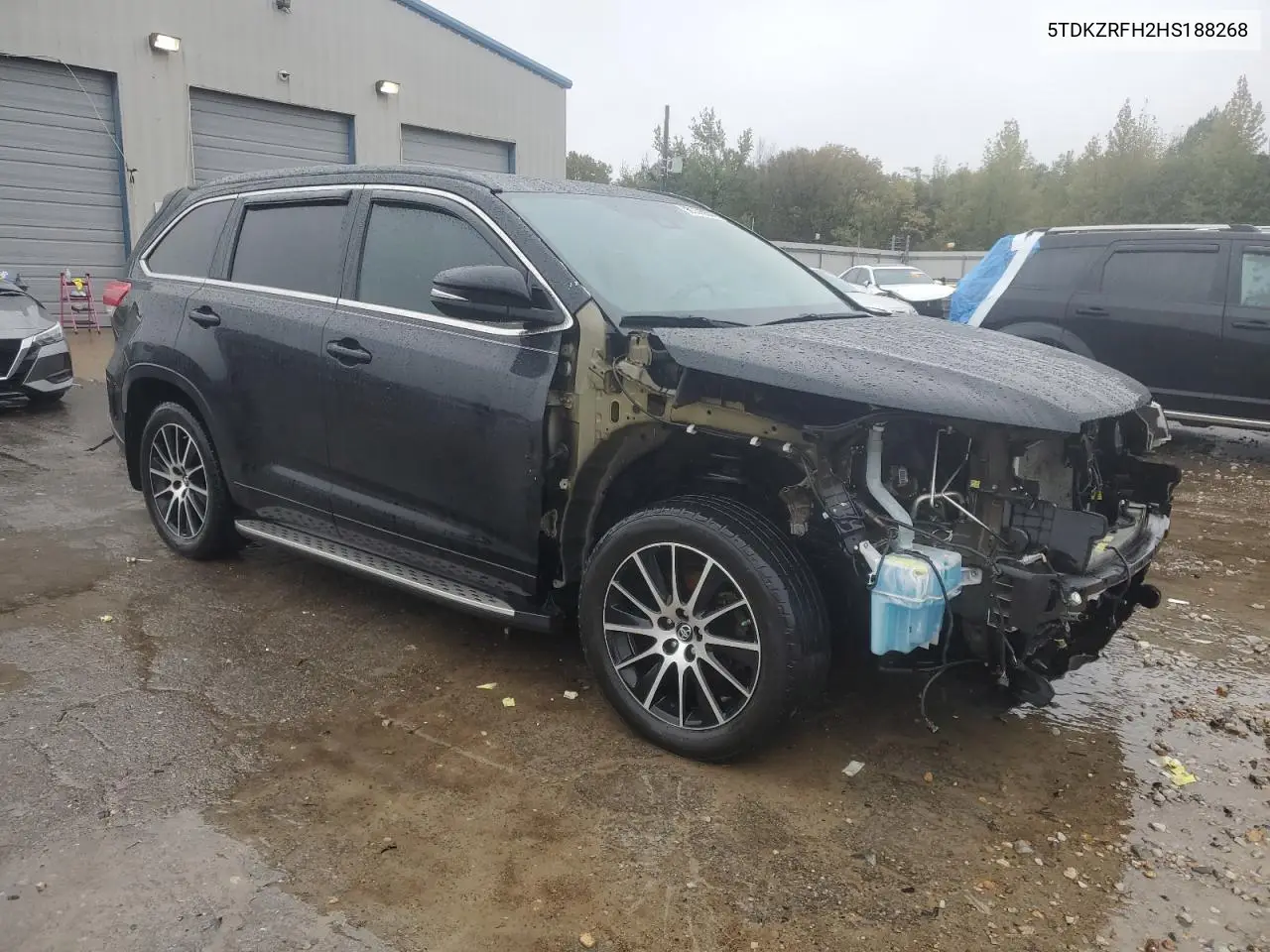 5TDKZRFH2HS188268 2017 Toyota Highlander Se