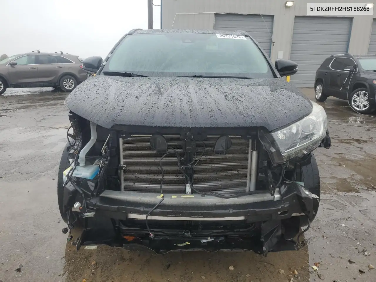 5TDKZRFH2HS188268 2017 Toyota Highlander Se