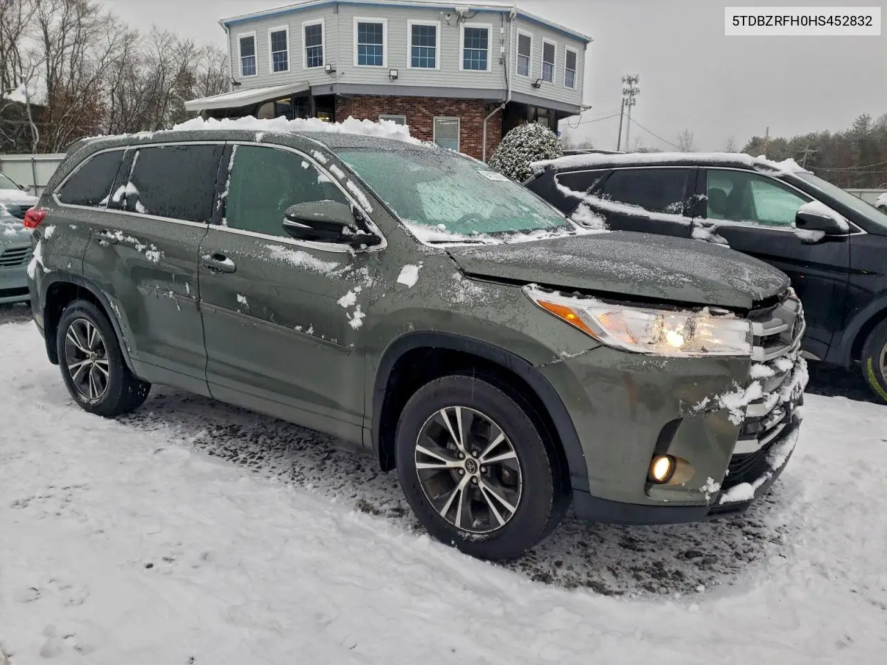 5TDBZRFH0HS452832 2017 Toyota Highlander Le