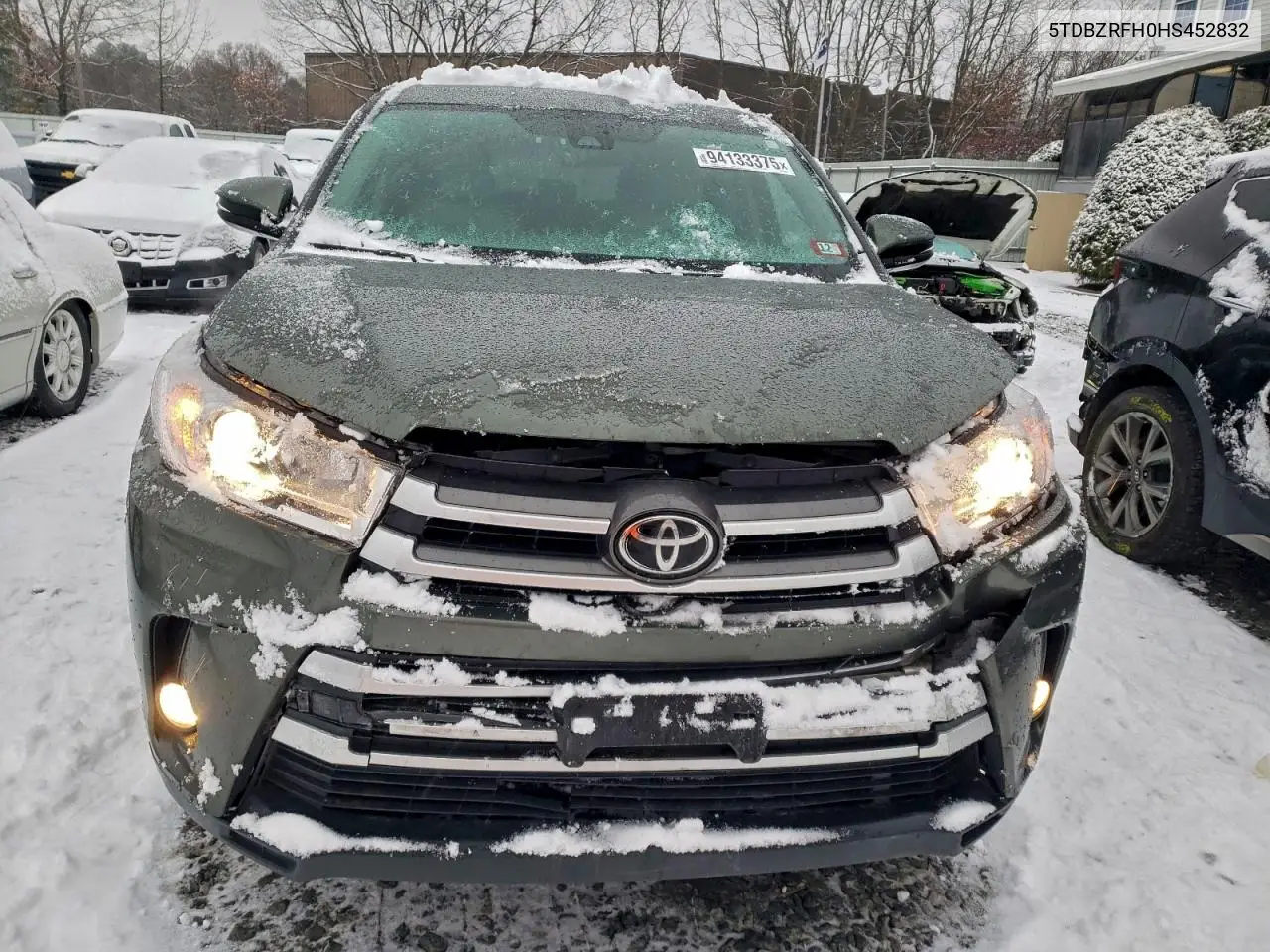 5TDBZRFH0HS452832 2017 Toyota Highlander Le