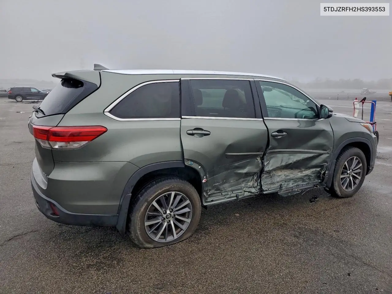 5TDJZRFH2HS393553 2017 Toyota Highlander Se