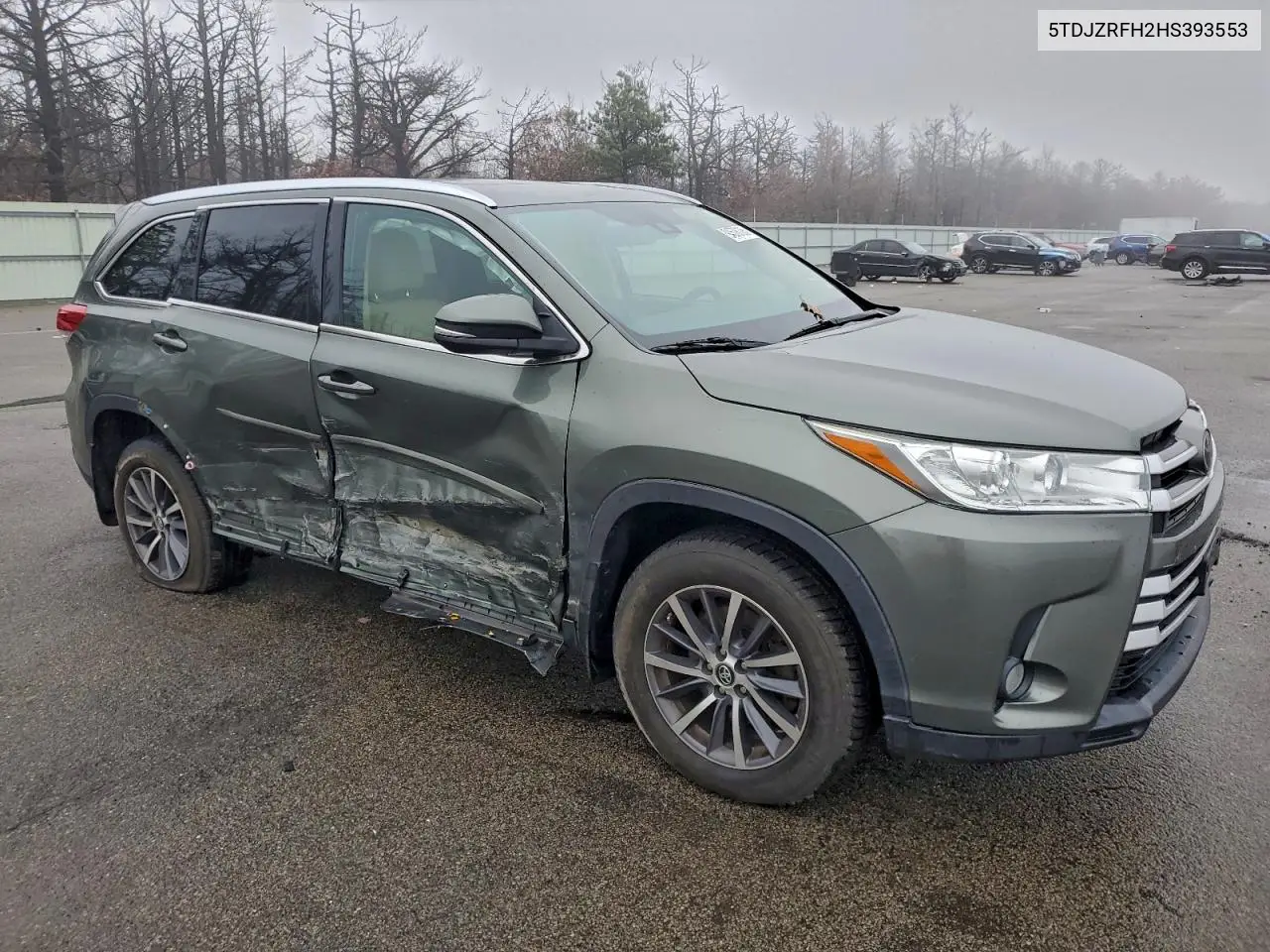 5TDJZRFH2HS393553 2017 Toyota Highlander Se