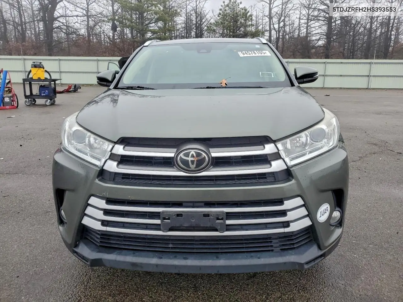 5TDJZRFH2HS393553 2017 Toyota Highlander Se