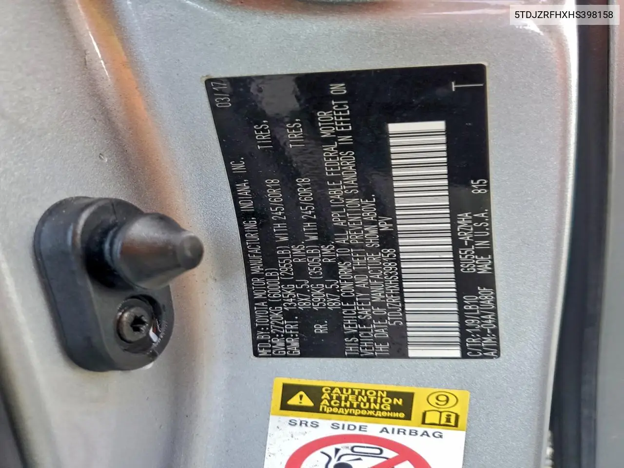 5TDJZRFHXHS398158 2017 Toyota Highlander Se