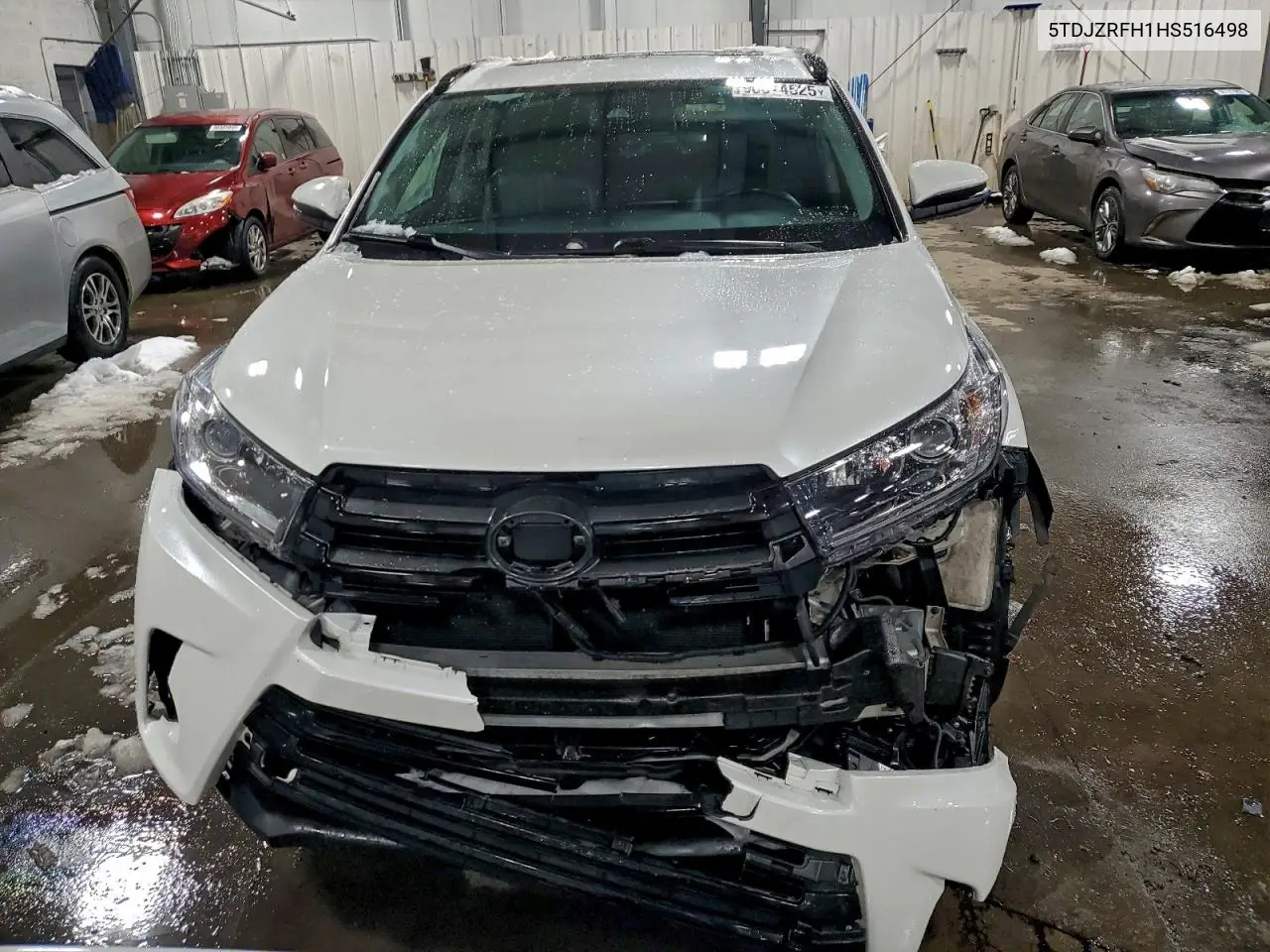 5TDJZRFH1HS516498 2017 Toyota Highlander Se