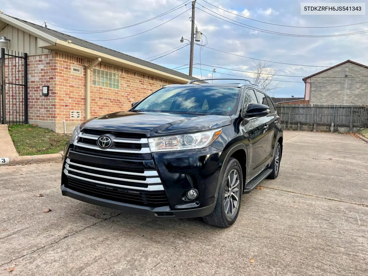 5TDKZRFH6JS541343 2018 Toyota Highlander Se