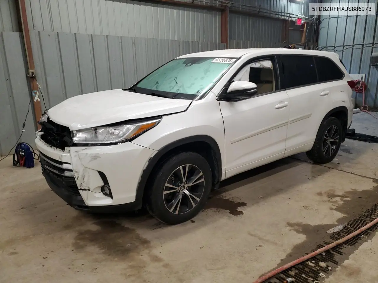 5TDBZRFHXJS886973 2018 Toyota Highlander Le