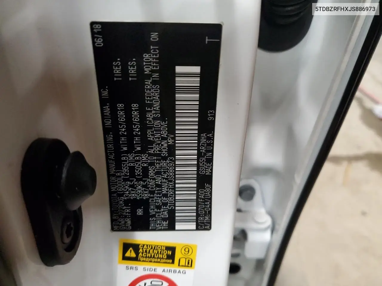 5TDBZRFHXJS886973 2018 Toyota Highlander Le