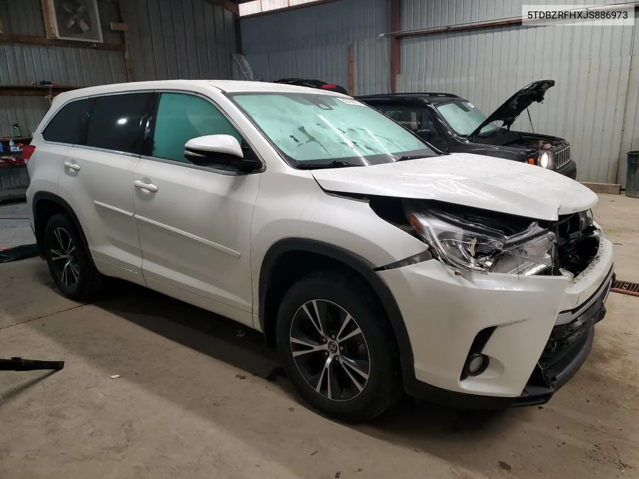 5TDBZRFHXJS886973 2018 Toyota Highlander Le