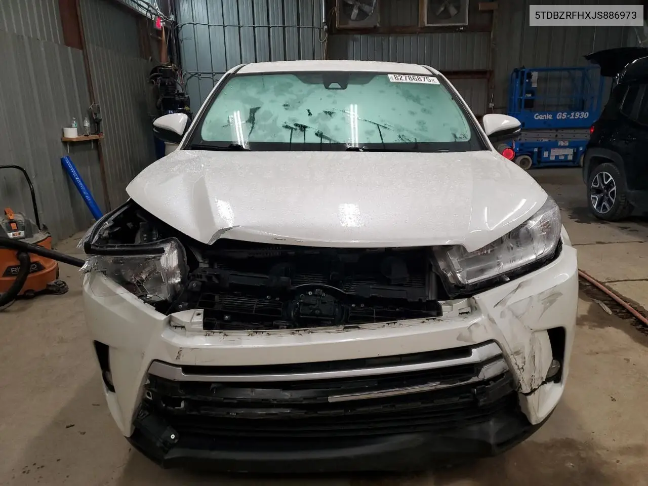 5TDBZRFHXJS886973 2018 Toyota Highlander Le