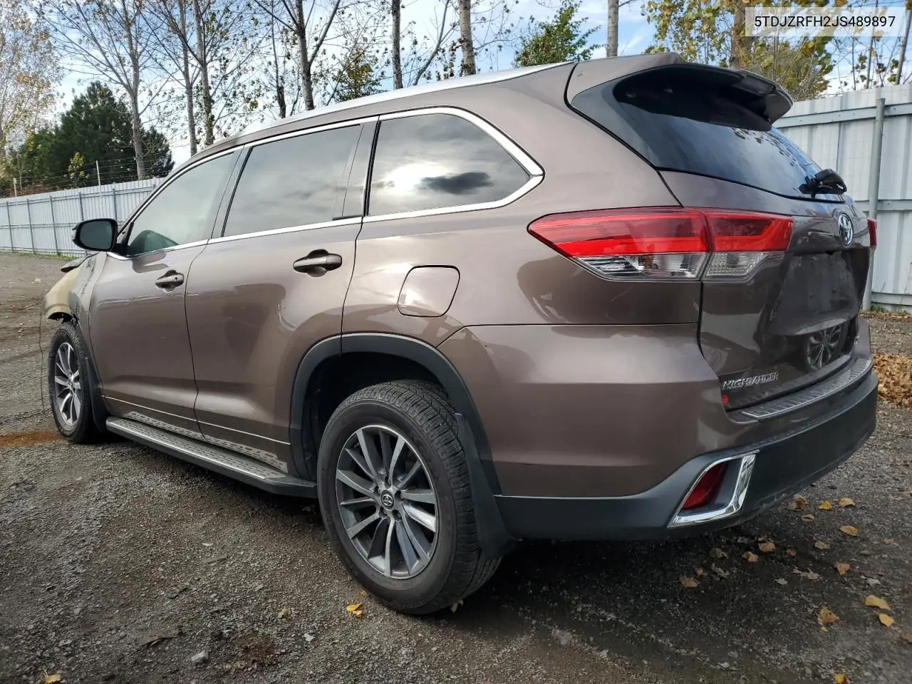 5TDJZRFH2JS489897 2018 Toyota Highlander Se