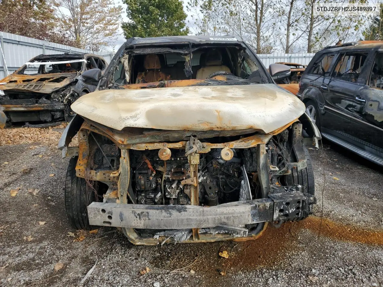 5TDJZRFH2JS489897 2018 Toyota Highlander Se