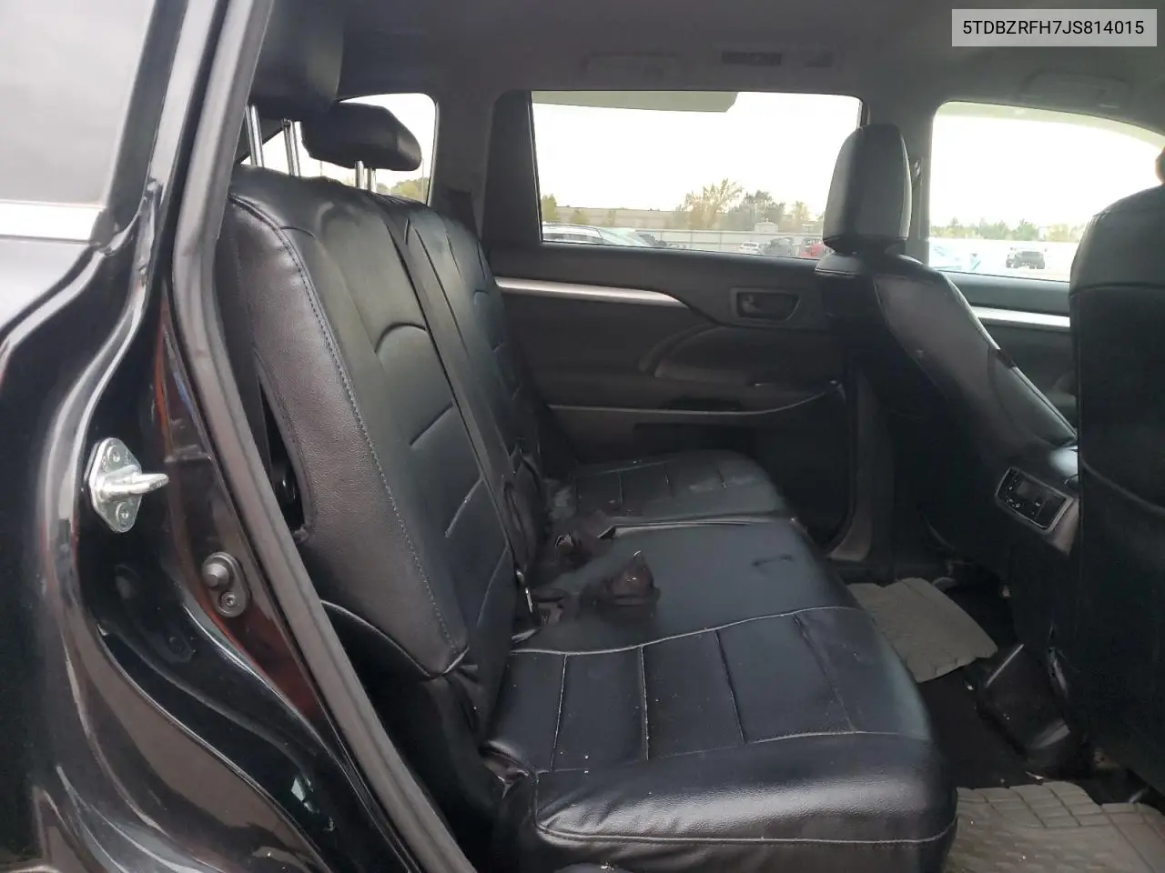 5TDBZRFH7JS814015 2018 Toyota Highlander Le