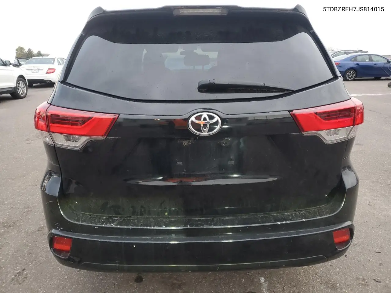 5TDBZRFH7JS814015 2018 Toyota Highlander Le