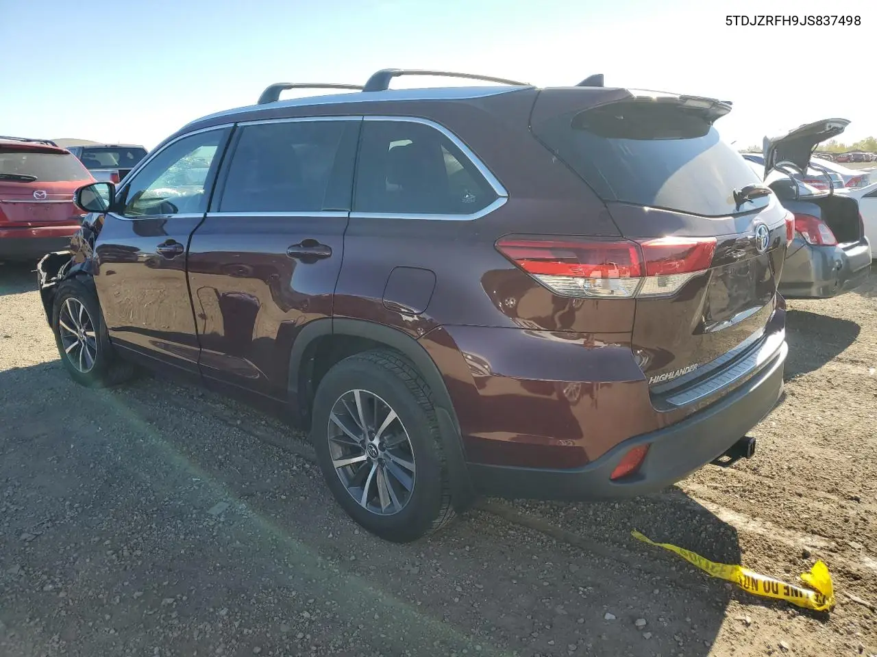 5TDJZRFH9JS837498 2018 Toyota Highlander Se