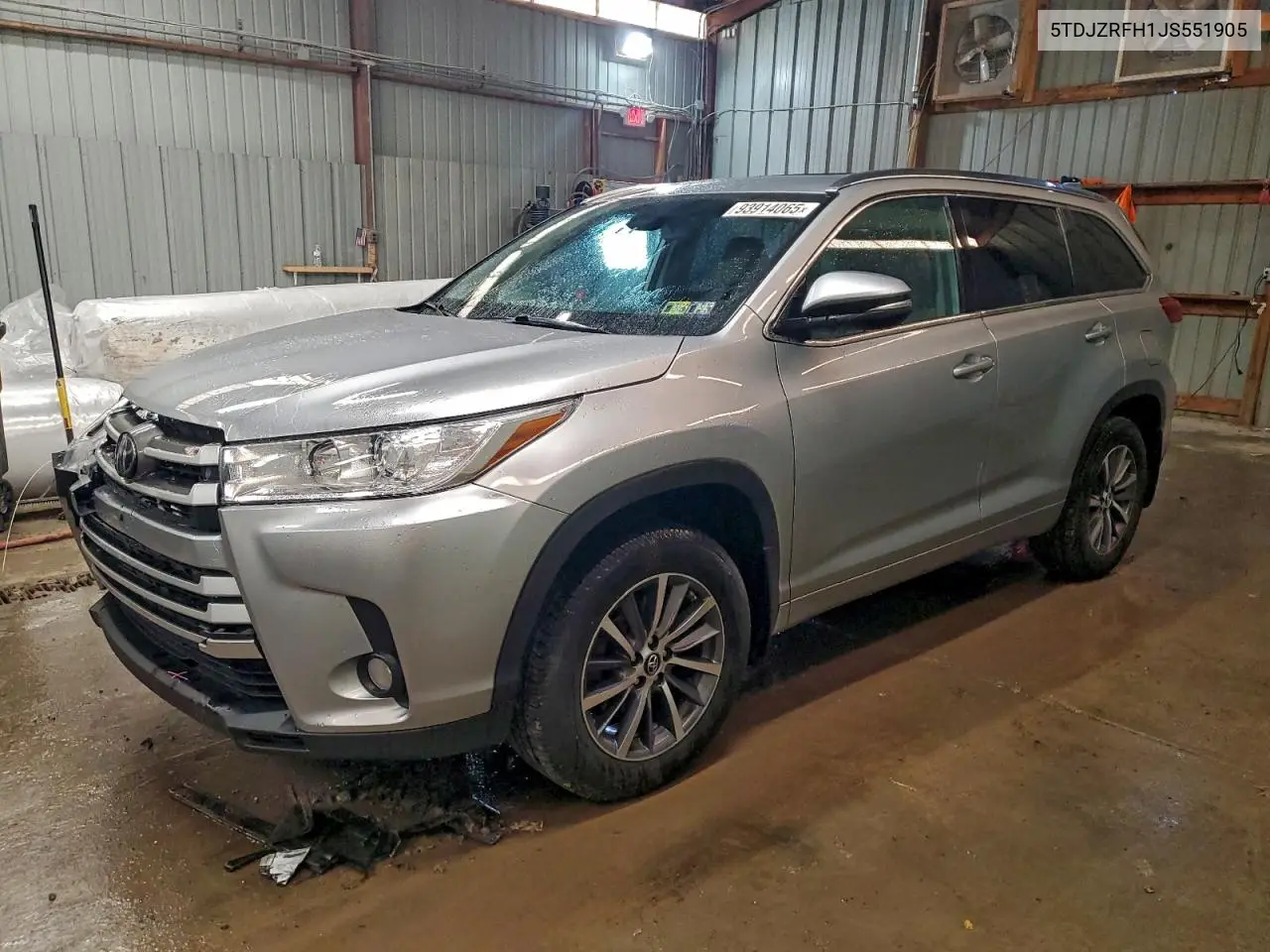 5TDJZRFH1JS551905 2018 Toyota Highlander Se