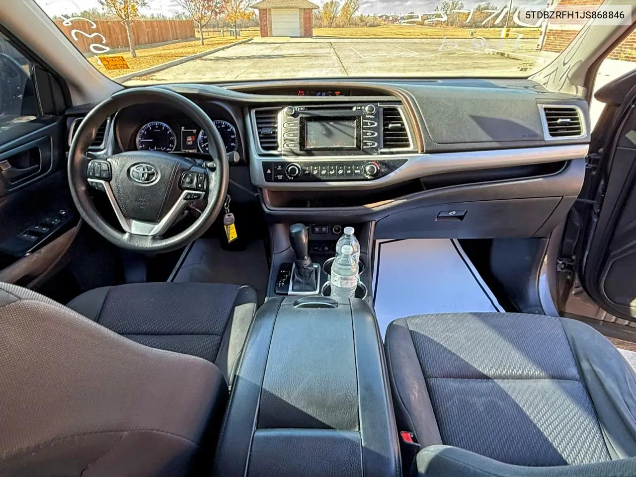 5TDBZRFH1JS868846 2018 Toyota Highlander Le