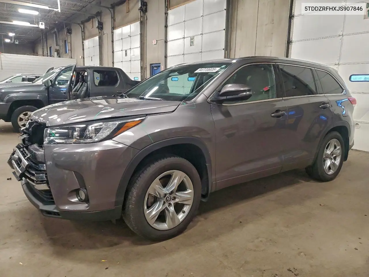 5TDDZRFHXJS907846 2018 Toyota Highlander Limited
