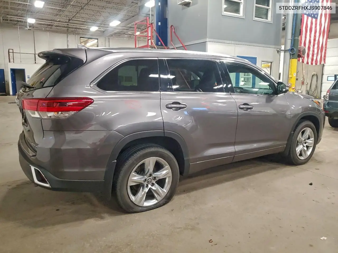 5TDDZRFHXJS907846 2018 Toyota Highlander Limited