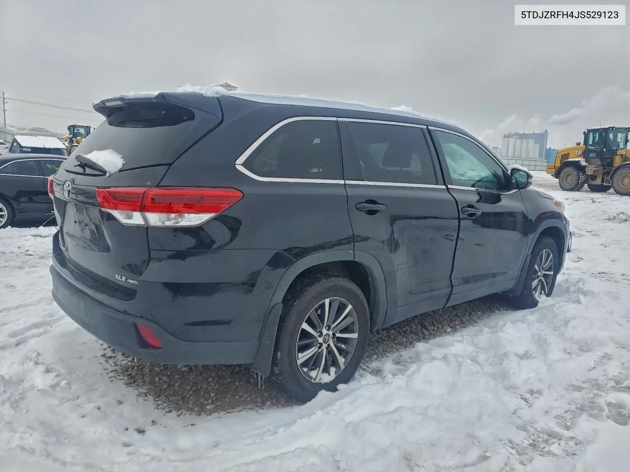 5TDJZRFH4JS529123 2018 Toyota Highlander Se